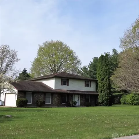 14260 Charm Hill Dr, Sidney, OH 45365