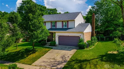 1310 Kirkley Hall Dr, Miamisburg, OH 45342