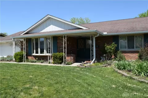 461 Crestgrove Ave, Vandalia, OH 45377