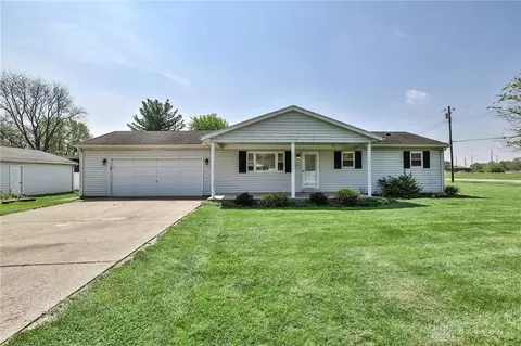 379 Gladys Ave, Carlisle, OH 45005