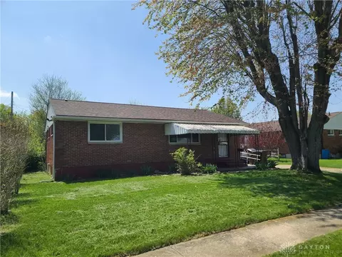 306 Whispering Dr, Dayton, OH 45426