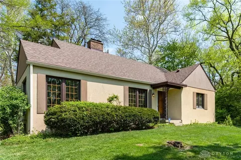 3207 Zephyr Dr, Dayton, OH 45414