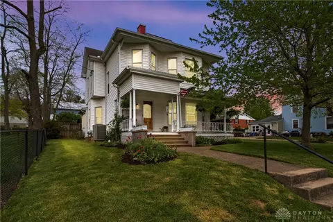 37 S Third St, Waynesville, OH 45068