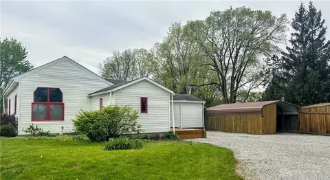 1596 S County Road 25a, Troy, OH 45373
