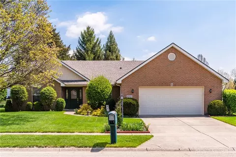 6752 Wintergreen Pl, Huber Heights, OH 45424