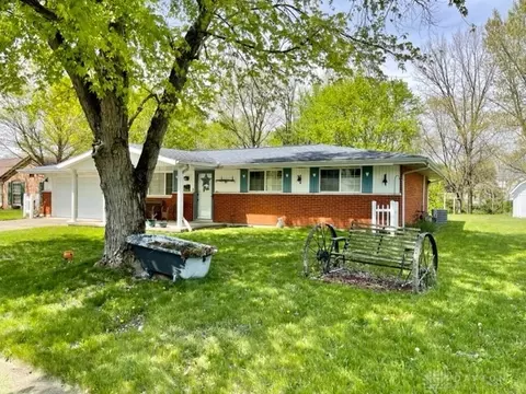 5169 Wakefield Dr, Fairborn, OH 45324 photo 2