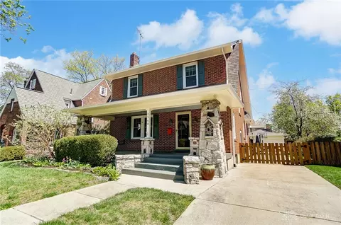 2540 Hillview Ave, Oakwood, OH 45419
