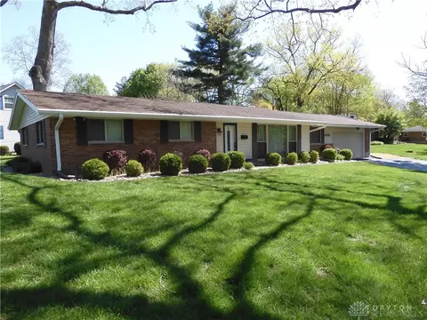4190 Beechwood Dr, Bellbrook, OH 45305