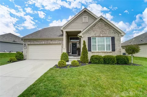140 Montgomery Ln, Springboro, OH 45066
