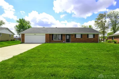 4550 Berquist Dr, Dayton, OH 45426