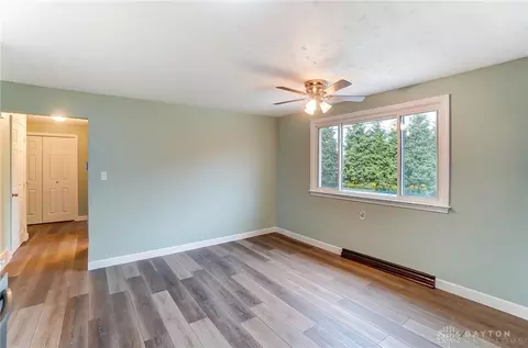 1956 Elaina Dr, Springfield, OH 45503 photo 7