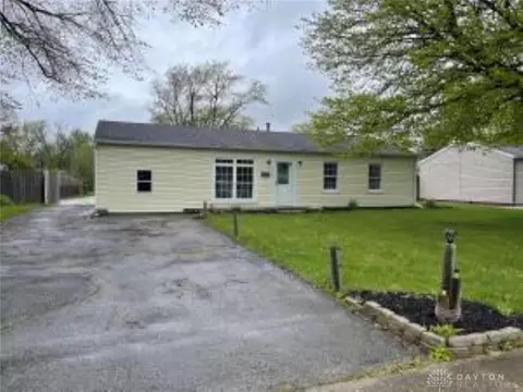 2026 Memorial Dr, Springfield, OH 45505 photo 2