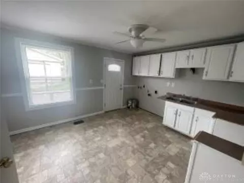 2026 Memorial Dr, Springfield, OH 45505 photo 5