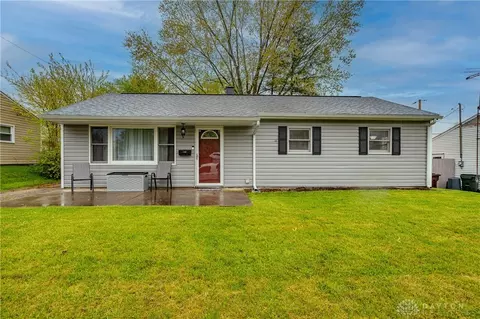 142 Ebony Ln, Fairborn, OH 45324