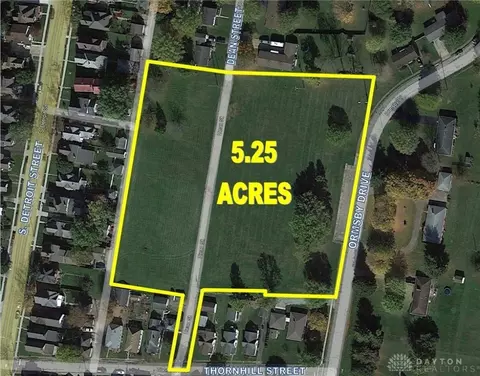 860 Ormsby Dr, Xenia, OH 45385