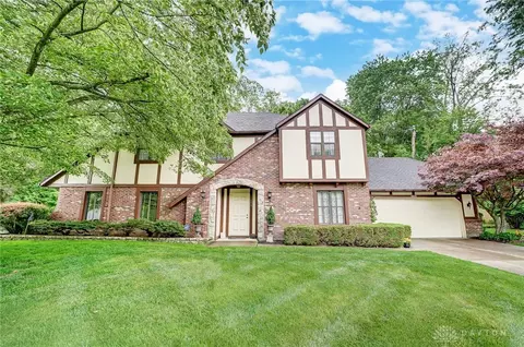 4415 Lac Lamen Dr, Sugarcreek Township, OH 45458