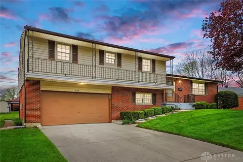 5125 Heatherton Dr, Dayton, OH 45426