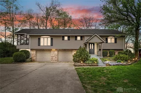 5905 Garrison Rd, Enon, OH 45323