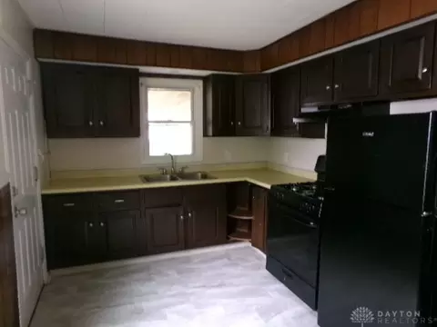 1769 Ashbrook Dr, Cincinnati, OH 45238 photo 13