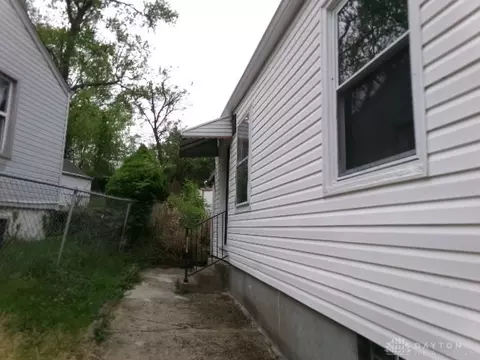 1769 Ashbrook Dr, Cincinnati, OH 45238 photo 4