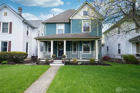 418 S 4th St, Miamisburg, OH 45342