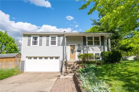 1190 Mayrose Dr, Dayton, OH 45449