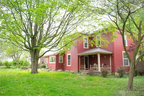 2730 N Forest Hill Rd, Troy, OH 45373