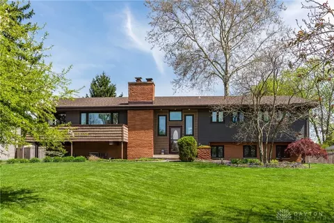 3838 Saint Andrews Dr, Fairborn, OH 45324