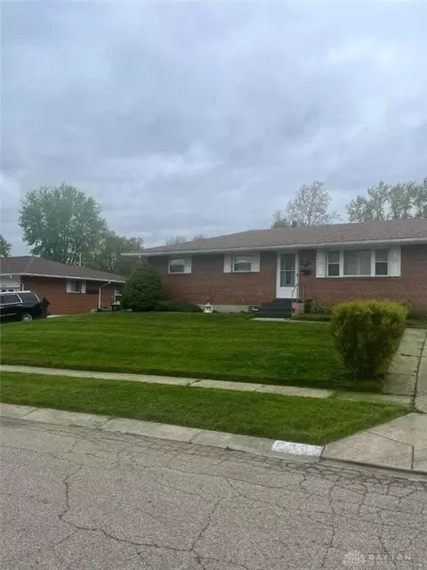 5207 Tucson Dr, Dayton, OH 45417
