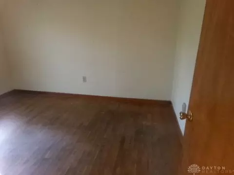 107 E Walnut St, Spring Valley, OH 45370 photo 9