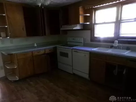 107 E Walnut St, Spring Valley, OH 45370 photo 13