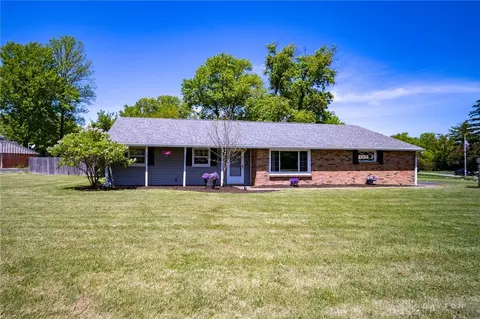 611 W Alex Bell Rd, Dayton, OH 45459