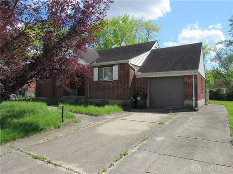 4614 Westchester Ln, Dayton, OH 45416