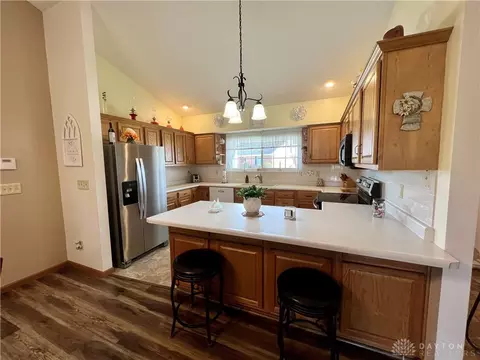 1760 Pinehurst Dr, Springfield, OH 45502 photo 6