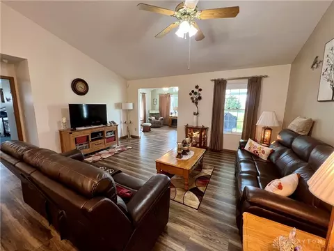 1760 Pinehurst Dr, Springfield, OH 45502 photo 10