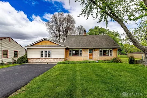 6913 E Us Route 35, West Alexandria, OH 45381