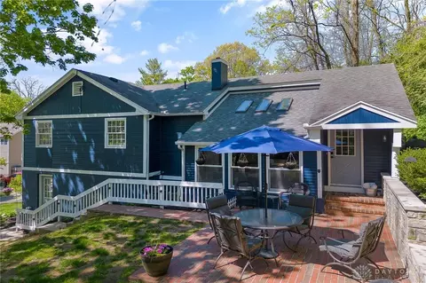 414 W David Rd, Dayton, OH 45429