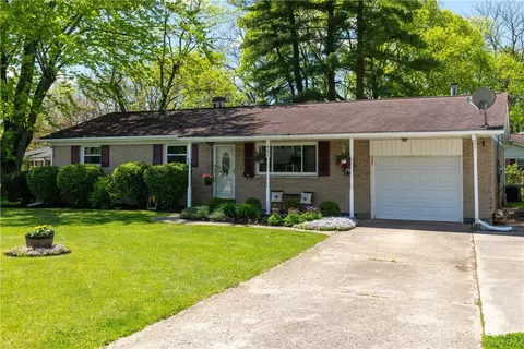 401 Westview Ct, Lebanon, OH 45036