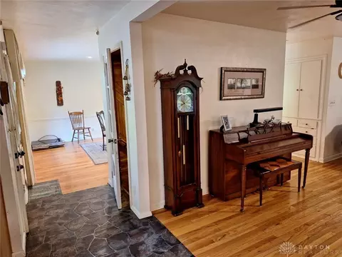 Undisclosed, Centerville, OH 45459 photo 36
