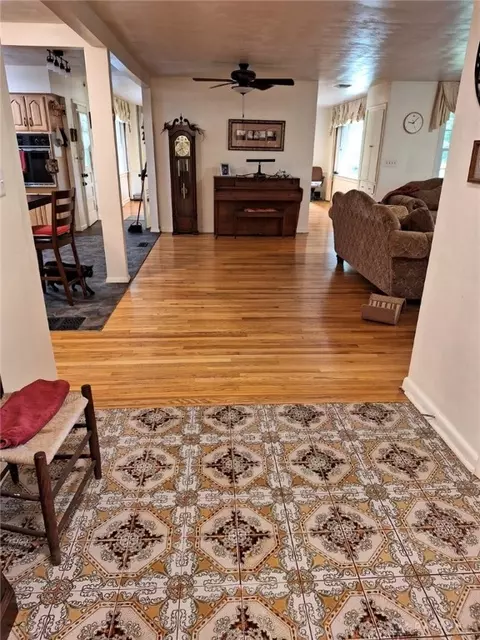 Undisclosed, Centerville, OH 45459 photo 35
