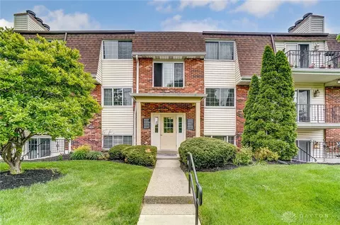8843 Washington Colony Dr, Washington Township, OH 45458