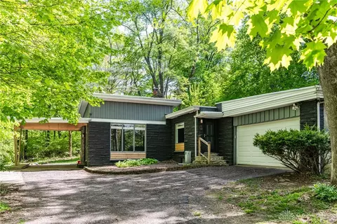 6301 Little Sugar Creek Rd, Sugarcreek Township, OH 45440