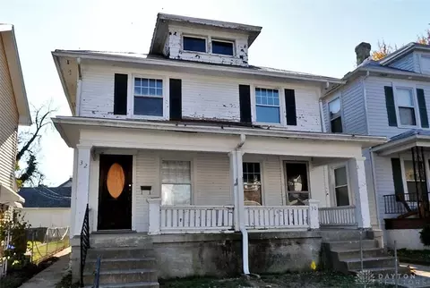 30 E Parkwood Dr #32, Dayton, OH 45405