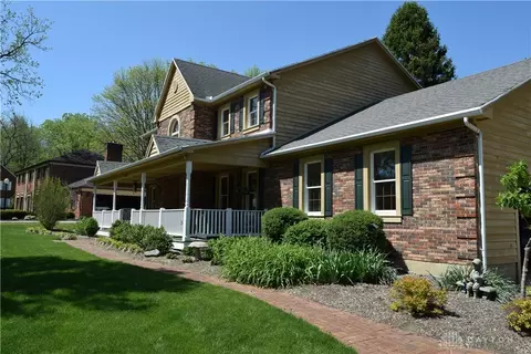 7647 N Winding Way, Tipp City, OH 45371