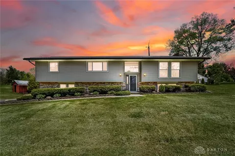 1110 E Spring Valley Paintersville Rd, Xenia, OH 45385