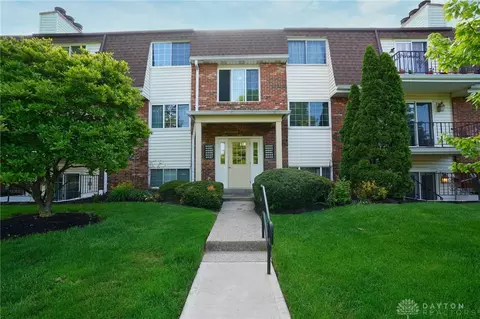 8837 Washington Colony Dr, Washington Township, OH 45458