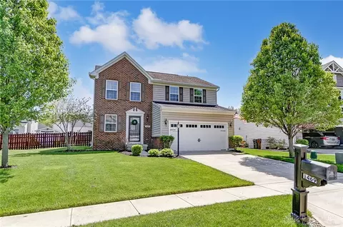 1469 Artesian Ln, Fairborn, OH 45324