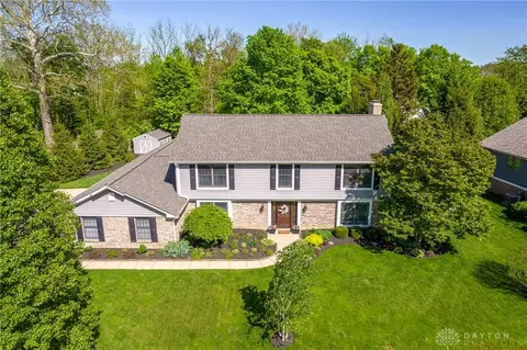 9654 Meadow Woods Ln, Washington Township, OH 45458