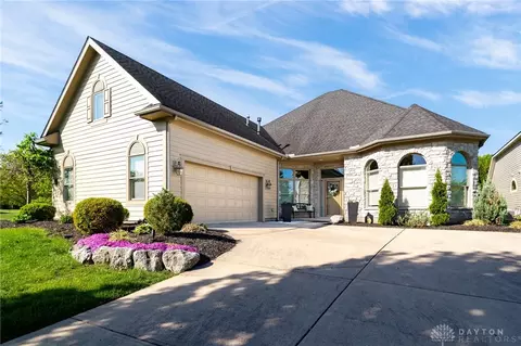 1150 Club View Dr, Dayton, OH 45458