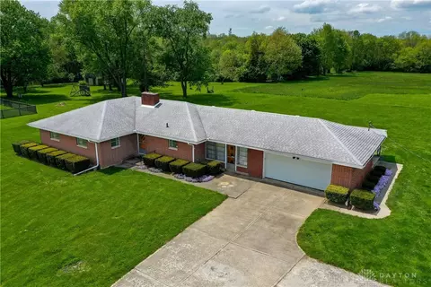 9767 Ferry Rd, Waynesville, OH 45068